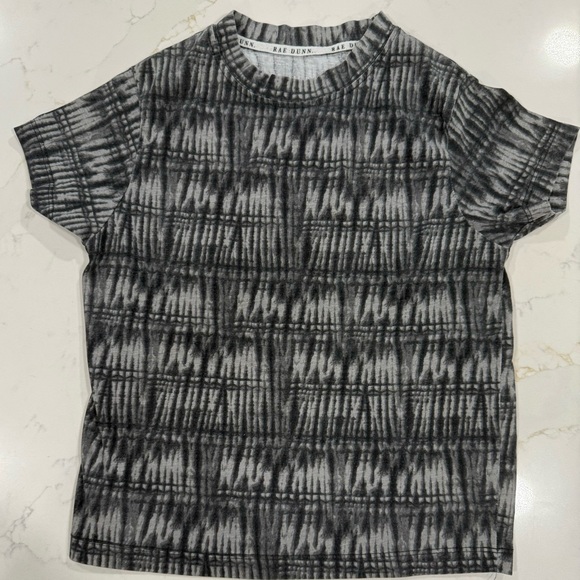 Lot of 5 boys Size 6 Tee Shirts - Star Wars, Peace, Transformers - Picture 2 of 7